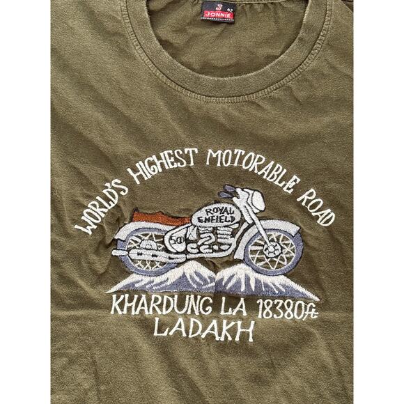 Worlds highest Motorable road khardung LA Ladakh India 18380ft embroidered bike - Picture 2 of 5
